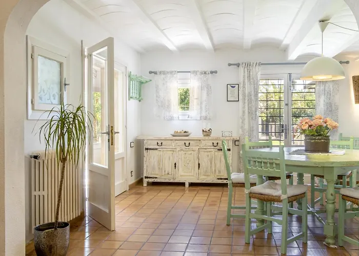 Villa La Vinyeta By Homevillas360 *